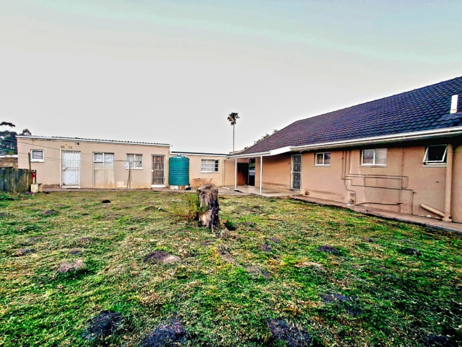 5 Bedroom Property for Sale in Summerpride Eastern Cape